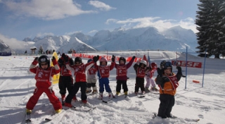  Zona protegida para el esquí infantil